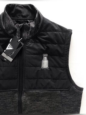 NWT Levelwear Hybrid Golf Vest Logo Stanley Cup Mens M Grey Black